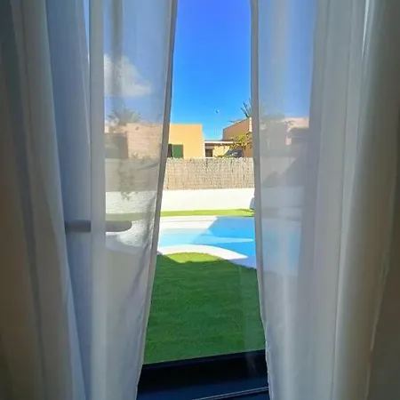 En Capellania Con Piscina Privada